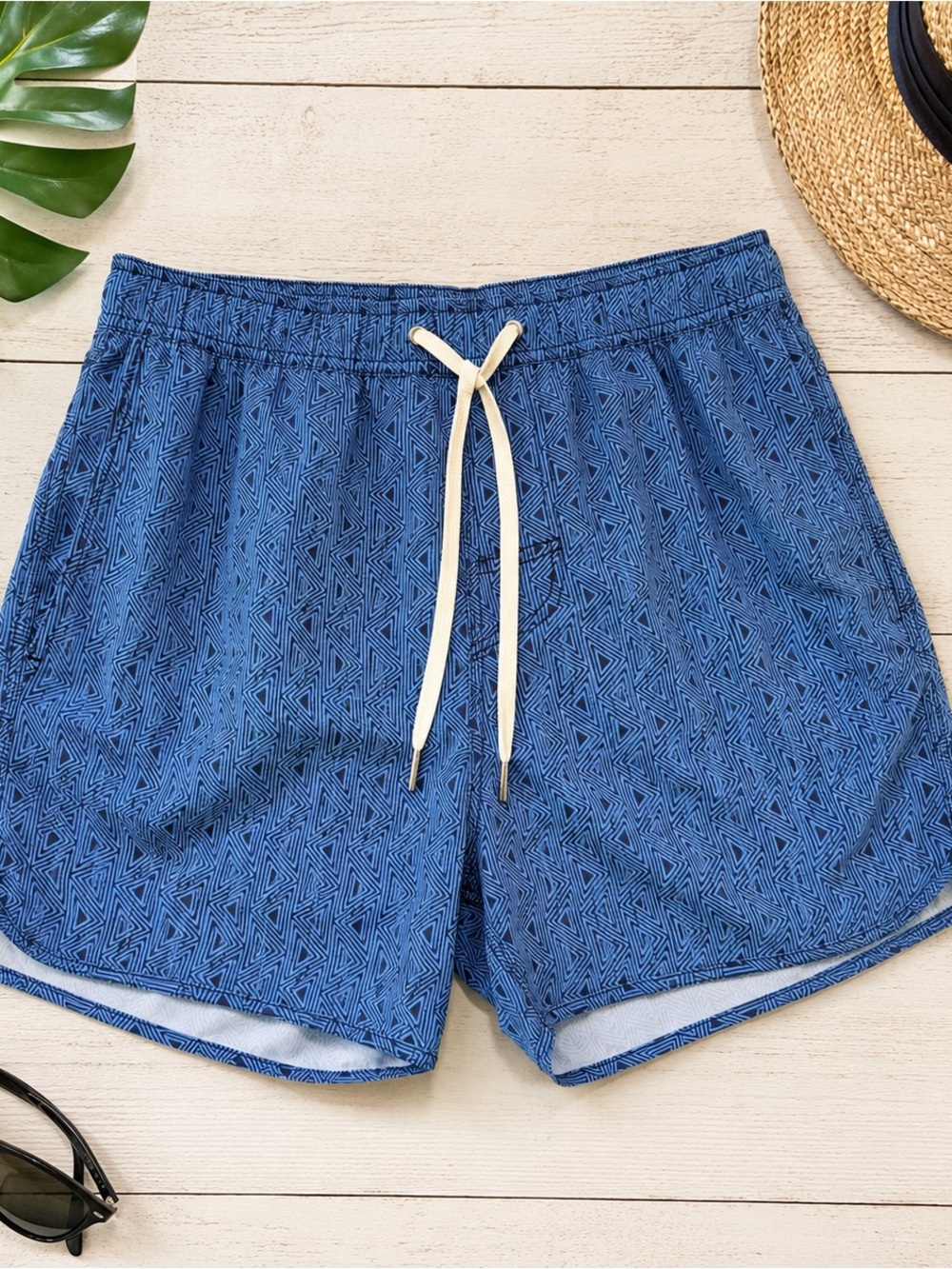 Fair Harbor Blue Geometric Swim Trunks Men’s Size S Lined Beach Shorts